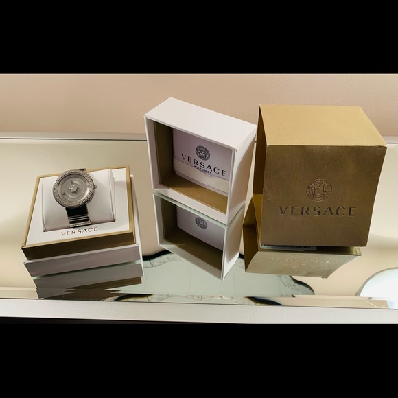 Versace Watch with Leather Strap - Picture 6 of 6